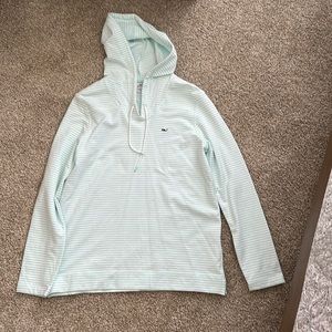 Vineyard vines hoodie